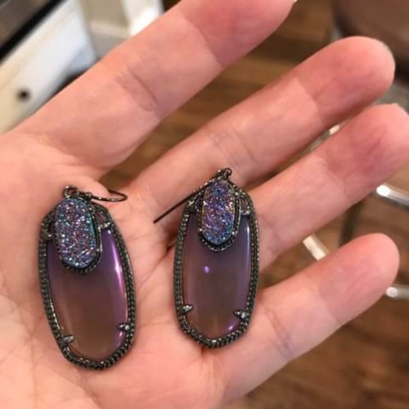 Kendra Scott Emmy Earrings - Picture 7 of 15